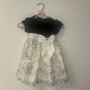 White Fairy Pageant Dress Girl Sz 2 Embroidered Sequin Back Zip Blk Whit Velvet